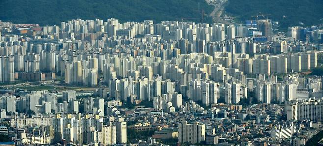 수도권에서 전용 59㎡ 분양가가 9억원에 육박하는 등 계속해서 분양가가 뛰고 있다. 사진은 서울시내 한 아파트 밀집 지역. /사진=뉴시스