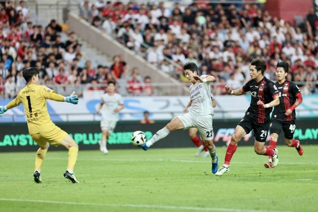 ▲ 강원FC는 26일 서울월드컵경기장에서 열린 ‘하나은행 K리그1 2024’ 19라운드에서 FC서울에게 0대2로 패배해 승점을 내줬다.[사진제공=강원FC]