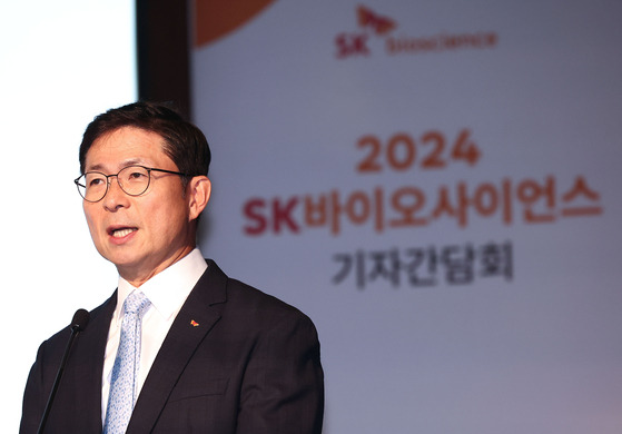 SK bioscience CEO Ahn Jae-yong speaks during a press conference on the company's acquisition of IDT Biologika, a German vaccine manufacturer, held in central Seoul on Thursday. [YONHAP]