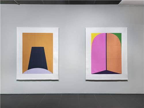 진주명주, 통영 누비장인과 협업한 이불 프로젝트 전시 모습, 왼쪽부터 'U: 트집잡다', 'U:부아가 나다'[갤러리현대 제공. 재판매 및 DB 금지]