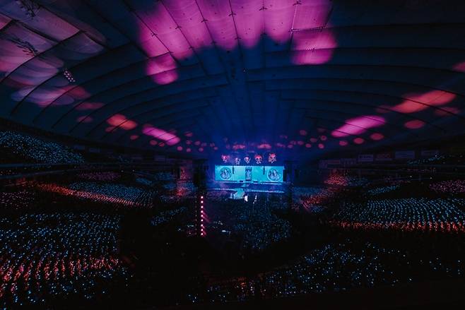 '버니즈 캠프 2024 도쿄돔' 관객석 모습. 어도어 제공