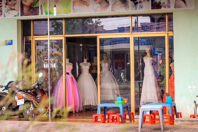 베트남 거리에 있는 한 웨딩샵. (사진은 기사내용과 무관) <게티이미지뱅크>