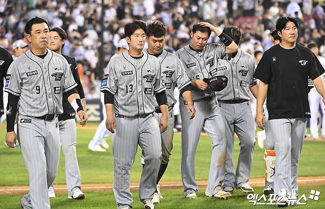 한화는 28일 사직구장에서 열린 '2024 신한 SOL Bank KBO 리그' 롯데와 주말 3연전 첫 경기에서 4-6으로 패했다. 리그 순위는 8위로 한 계단 내려갔다. 엑스포츠뉴스 DB