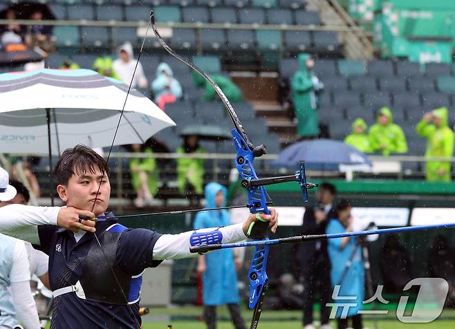 2024 파리 올림픽에 출전하는 양궁 국가대표팀 김제덕/뉴스1 ⓒ News1 박정호 기자