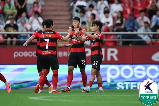 홍윤상(오른쪽). 제공 | 프로축구연맹