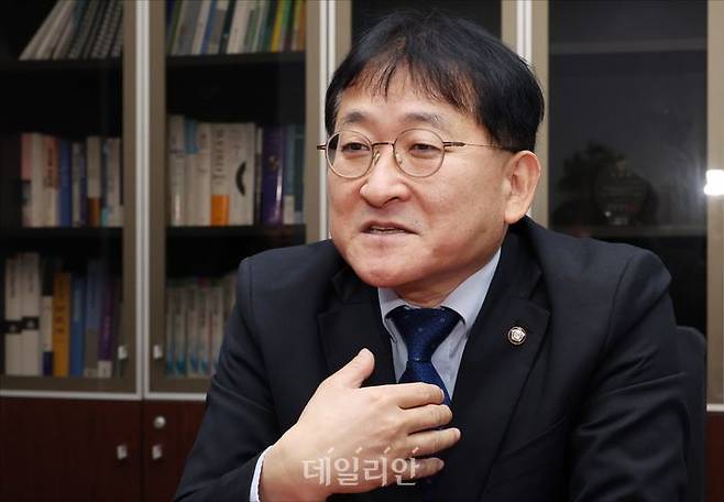 차규근 조국혁신당 의원이 28일 의원회관에서 데일리안과 인터뷰를 하고 있다. ⓒ데일리안 홍금표 기자