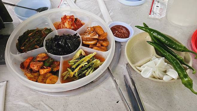 20240629_124540.jpg 장모님 생신 비오는 날 계곡 닭백숙과 오리주물럭