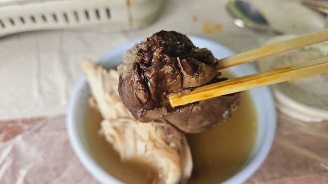 20240629_131123.jpg 장모님 생신 비오는 날 계곡 닭백숙과 오리주물럭