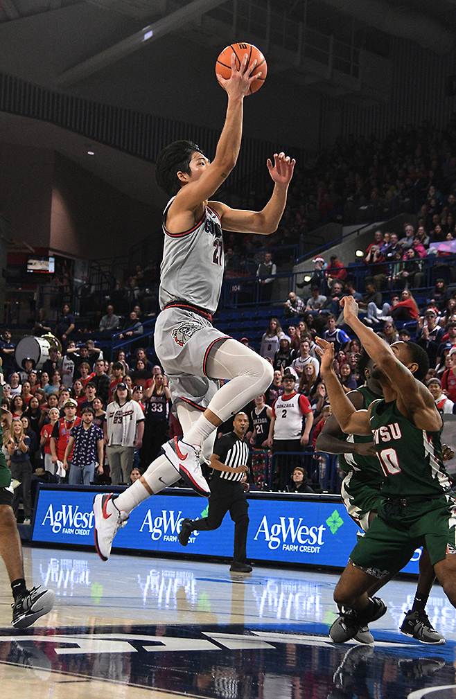 여준석 2023-24 NCAA 디비전1 곤자가 홈경기 인사이드 슛. 사진=Getty Images=연합뉴스 제공