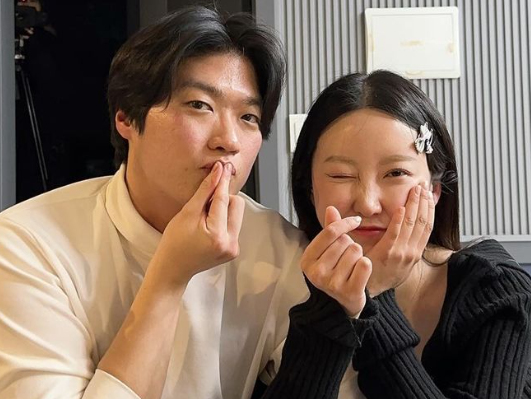 '나는솔로' 20기 정숙과 영호의 주말 청담동 데이트 근황이 공개됐다. 영호 인스타그램