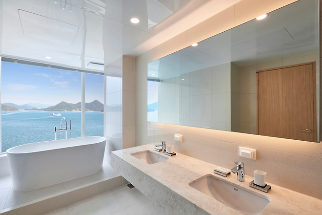 로얄스위트프리미어 객실 / 사진=금호통영마리나리조트 제공