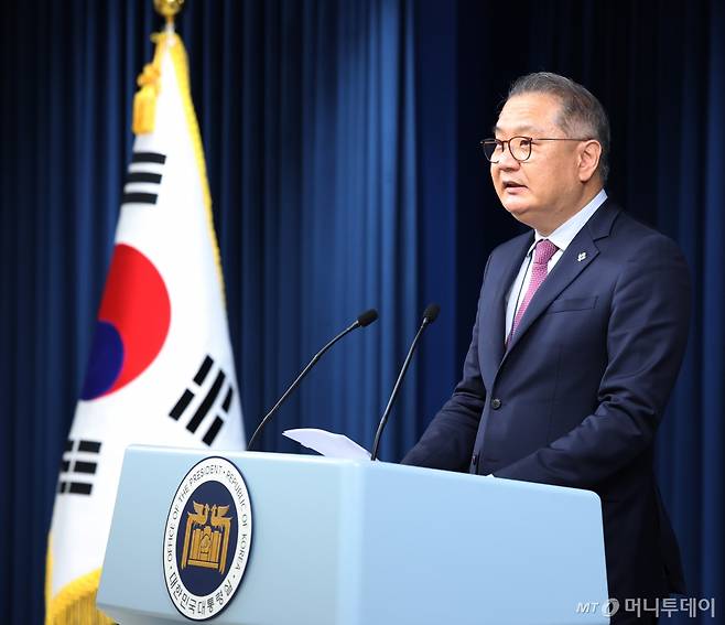 박상욱 대통령실 과학기술수석이 27일 용산 대통령실 청사 브리핑룸에서 2025년도 R&D 재원 배분 결과 관련 브리핑을 하고 있다. /사진=뉴스1