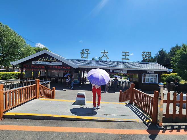 고구려 유적 탐방객의 70%이상이 남한 사람들이다.