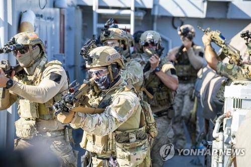 미 해군 특수부대 네이비실 [EPA 연합뉴스 자료사진]