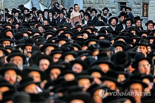 30일 예루살렘 거리 점령한 이스라엘 초정통파 유대교 [AFP 연합뉴스자료사진. 재판매 및 DB 금지]