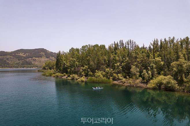 국립공원&nbsp;호수&nbsp;전경/사진-튀르키예 문화관광부