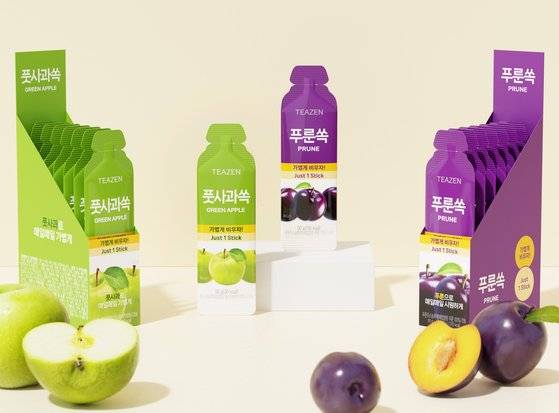 콤부차 발효액을 넣은 액상 파우치 형태의 신제품 티젠 푸룬쏙과 풋사과쏙, 사진 티젠