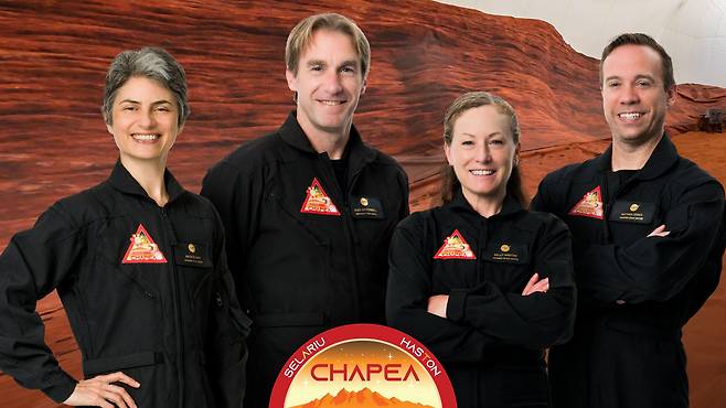 (왼쪽부터) 안카 셀라리우, 로스 브록웰, 켈리 헤이스톤, 네이선 존스