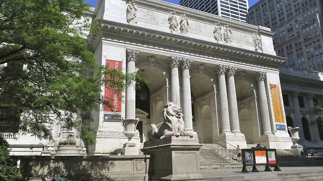 미국 맨해튼의 뉴욕공립도서관(NYPL) 건물 전경. /NYPL