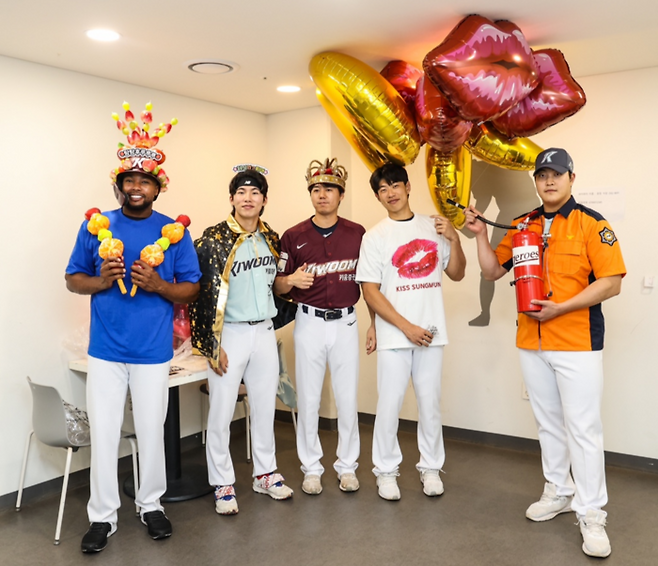 올스타전 퍼포먼스 준비를 열심히 한 키움 선수단. 사진 | 키움히어로즈