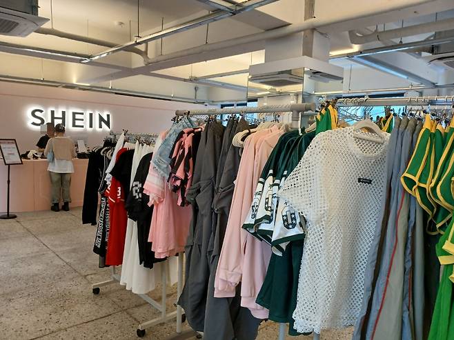 9일 오픈한 서울 성수동의 쉬인 팝업스토어. 김희량 기자