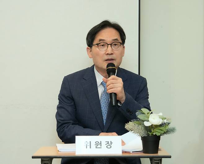 한기정 공정거래위원장이 지난달 부산에서 열린 기자간담회에서 올해 조사·심의 계획을 공유하고 있다. 공정위 제공