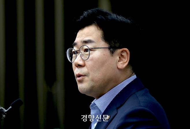 박찬대 더불어민주당 대표 권한대행 겸 원내대표가 지난 3일 국회에서 열린 의원총회에서 발언하고 있다. 박민규 선임기자