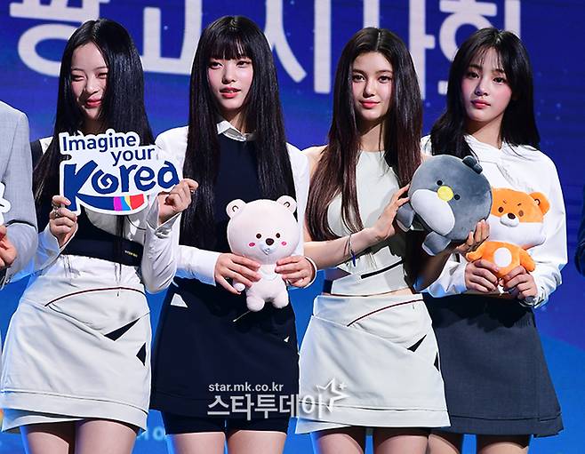 그룹 뉴진스. <강영국 기자>