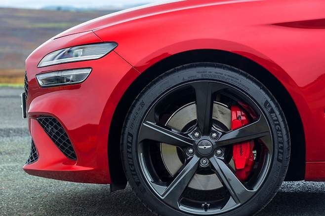 제네시스의 미쉐린 타이어