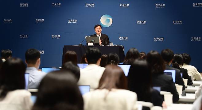 이창용 한국은행 총재가 11일 서울 중구 한국은행에서 열린 금융통화위원회 통화정책방향 기자간담회에서 발언하고 있다./사진=뉴스1