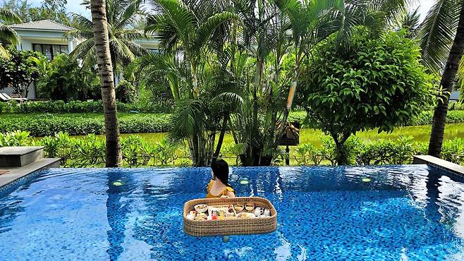 다낭 메리어트 리조트 앤 스파, 논 누옥 비치 빌라 수영장. 최현정 동아닷컴 기자 phoebe@donga.com