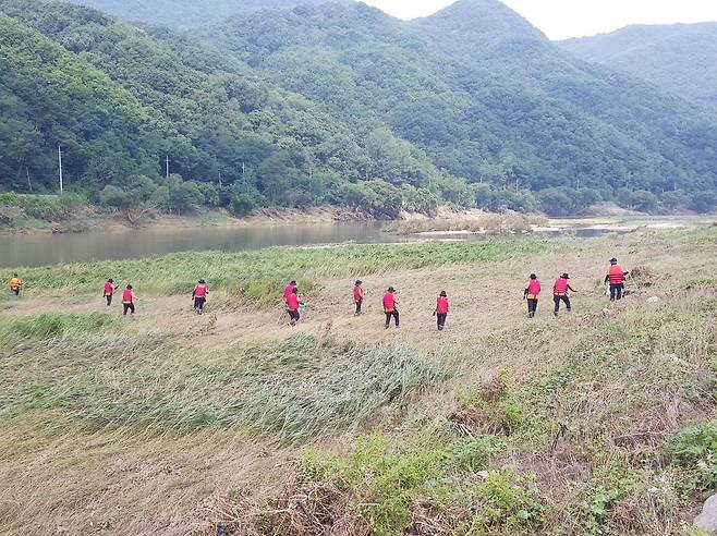 급류 휩쓸린 70대 나흘째 수색 [영동소방서 제공]