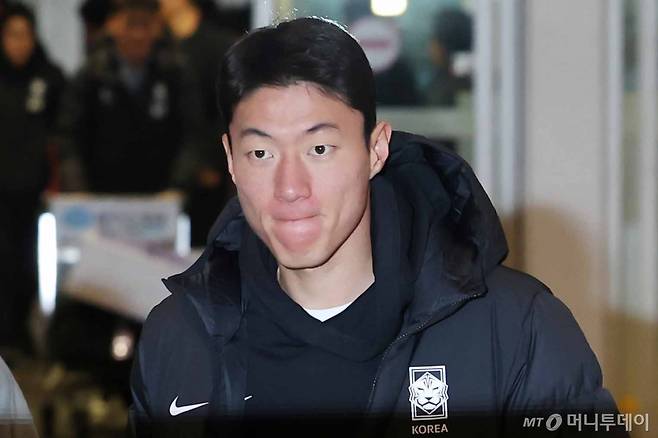 축구선수 황의조 /사진=(인천공항=뉴스1) 민경석 기자