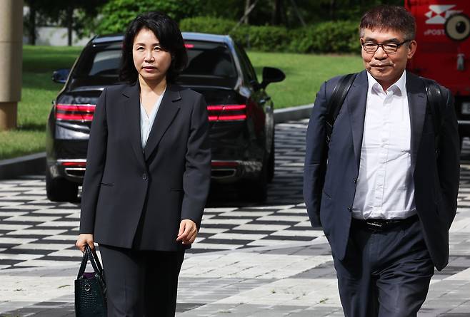 2022년 제20대 대통령 선거와 관련한 공직선거법 위반 혐의로 재판에 넘겨진 더불어민주당 이재명 전 대표의 배우자 김혜경 씨가 지난 10일 오전 경기도 수원시 영통구 수원지방법원에서 열리는 공판에 출석하고 있다. /연합뉴스