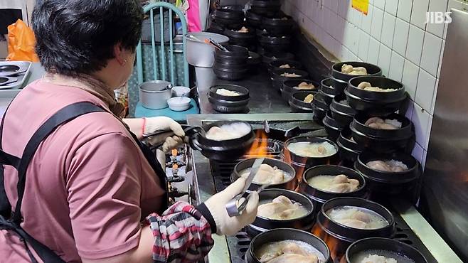 제주시 한 삼계탕 전문점 주방