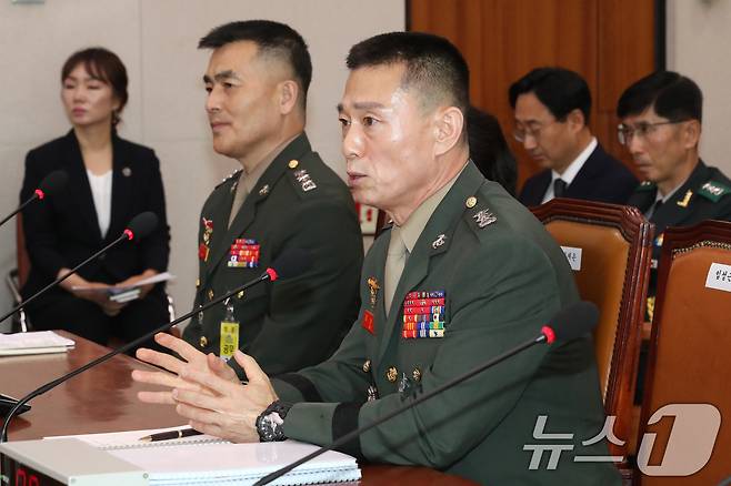 임성근 전 해병대 1사단장이 21일 오전 서울 여의도 국회에서 열린 법제사법위원회 전체회의 순직 해병 수사 방해 및 사건 은폐 등의 진상규명을 위한 특별검사의 임명 등에 관한 법률안 관련 입법청문회에 증인으로 출석해 의원 질의에 답하고 있다. 2024.6.21/뉴스1 ⓒ News1 이광호 기자