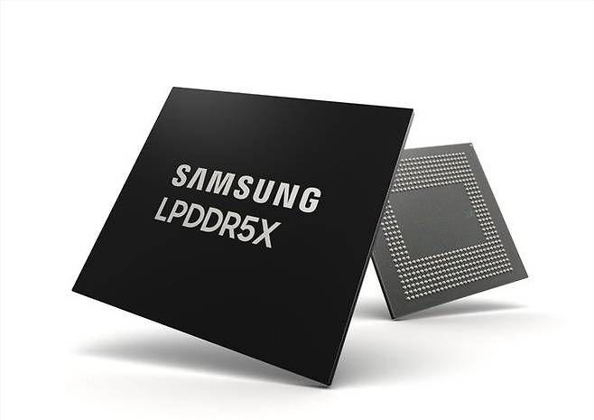 업계 최고 속도 삼성전자 LPDDR5X 제품 이미지ⓒ삼성전자