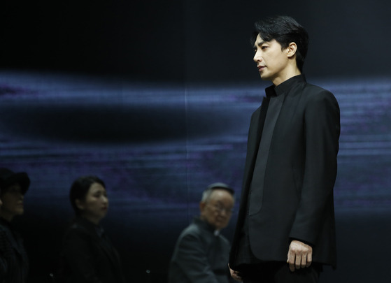 Shakespeare's famous tragedy ″Hamlet″ is being staged at the Hongik Daehangno Arts Center in central Seoul. [NEWS1]