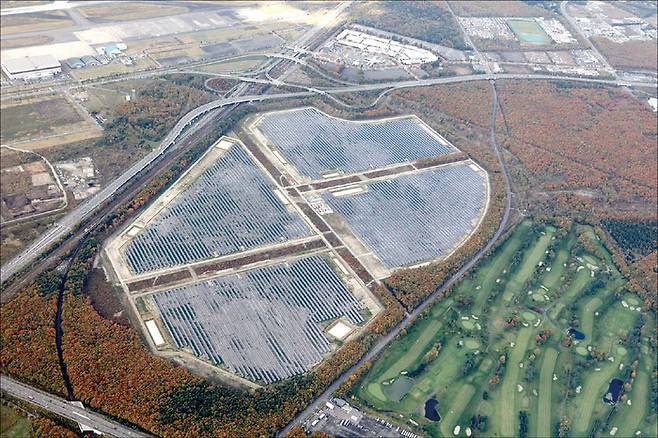 일본 홋카이도 치토세에 들어선 ESS 연계 태양광 발전소 전경. (LS일렉트릭 제공)