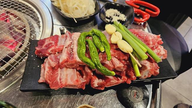 20240717_191750.jpg 대전 출장길 용문역 근처에서 돼지 생갈비