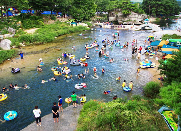 거창의 대표 관광지로 알려진 명승 제53호 거창수승대.  거칭군 제공