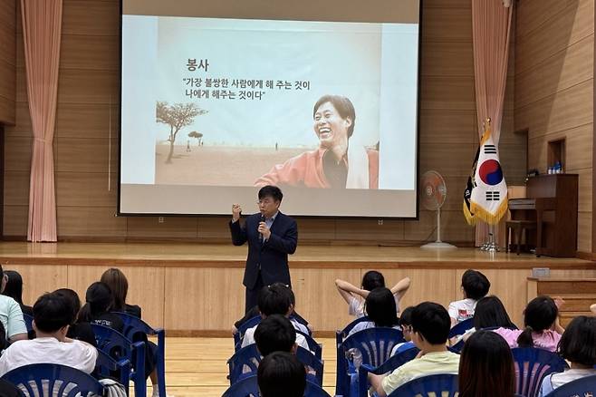 영화 '부활' 구수환 감독 "이태석재단, 교육청과 협력하는 성공모델 만들어냈다"