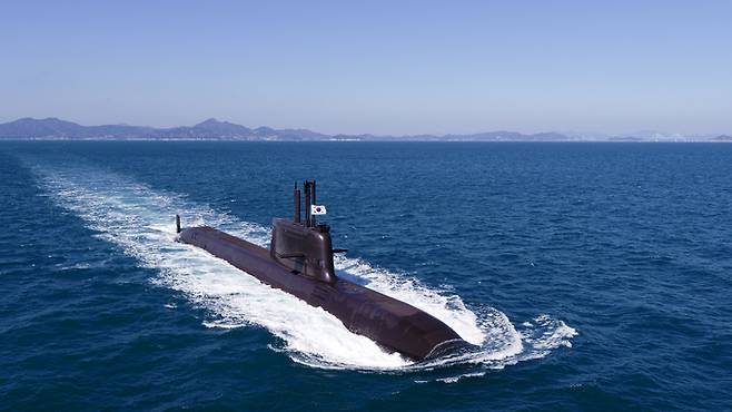 한국 해군 장보고-Ⅲ 배치Ⅰ 잠수함 안무함이 수상항해를 하고 있다. 세계일보 자료사진