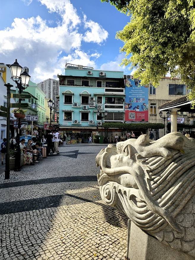 타이파 빌리지 광장.