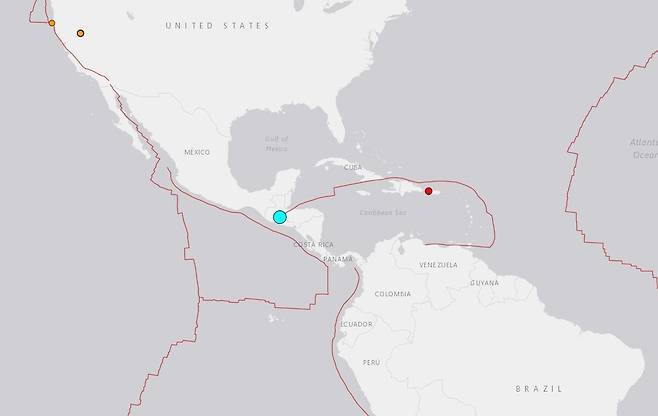 지진 발생 관련 지도(진앙지: 하늘색 점)/ 출처: 미국 지질조사국