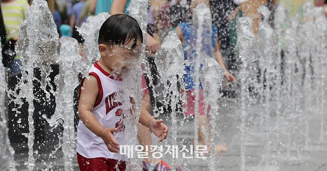 장마비에 찜통더위까지