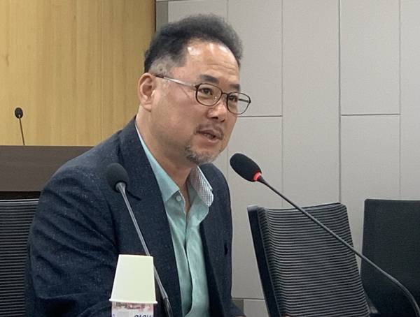 ▲이날 토론회엔 박성제 전 MBC 사장도 토론자로 자리했다. 사진=윤유경 기자.