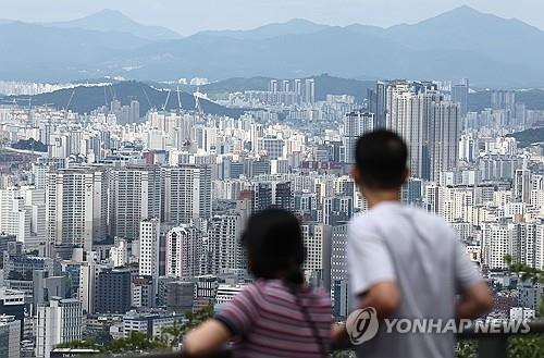 서울 남산에서 바라본 서울 아파트 모습 
[연합뉴스 자료사진]