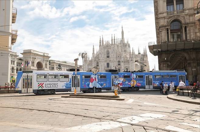 한국콘텐츠진흥원은 한국·이탈리아 수교 140주년 및 상호문화교류의 해를 기념하기 위한 ‘2024 K-콘텐츠 플래닛 인 이탈리아’를 지난 10~19일 이탈리아 밀라노에서 개최했다. 밀라노 현지 트램을 활용하여 <2024 K-콘텐츠 플래닛> 홍보하고 있다.