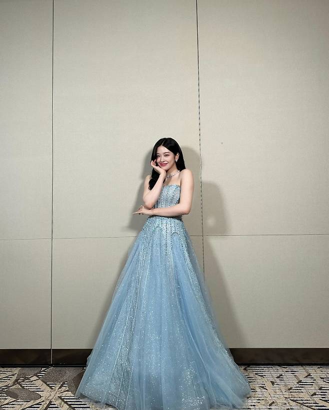 사진=안유진 인스타그램